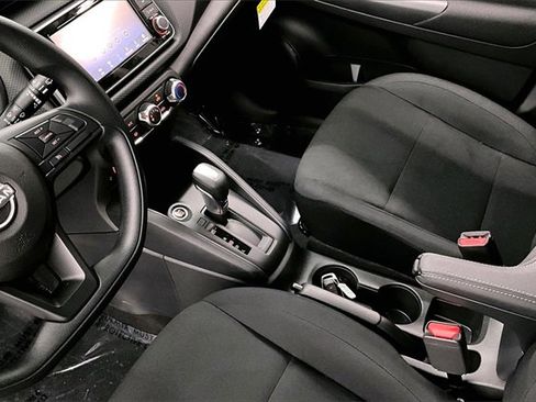 New 2025 Nissan Kicks Play S image 8