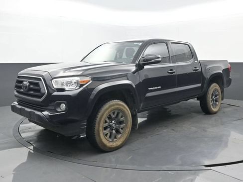 Used 2021 Toyota Tacoma SR5 w/ Technology Package AWD/4WD image 8