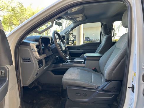 Used 2024 Ford F350 XLT w/ FX4 Off-Road Package AWD/4WD image 5