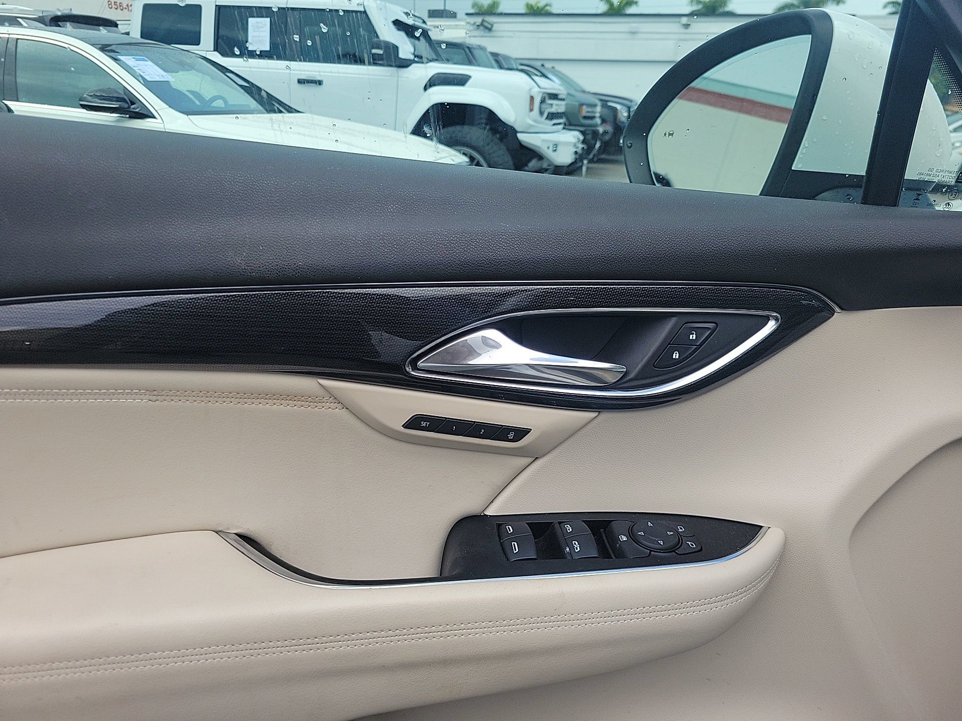Used 2023 Buick Envision Essence AWD/4WD image 19