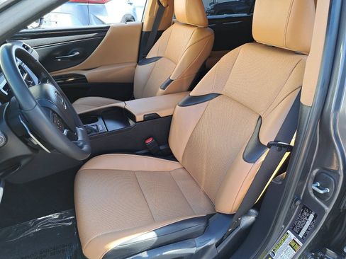 Used 2024 Lexus ES 350 w/ Accessory Package (Z1) FWD image 15