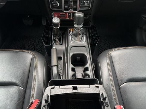 Used 2023 Jeep Gladiator Mojave w/ LED Lighting Group AWD/4WD image 70