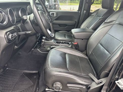 Used 2020 Jeep Gladiator Overland image 9