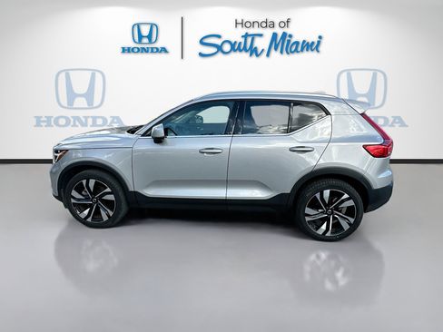 Used 2023 Volvo XC40 B5 Ultimate w/ Protection Package Premier image 4