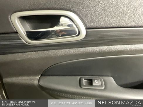 Used 2021 Jeep Grand Cherokee Laredo X AWD/4WD image 19