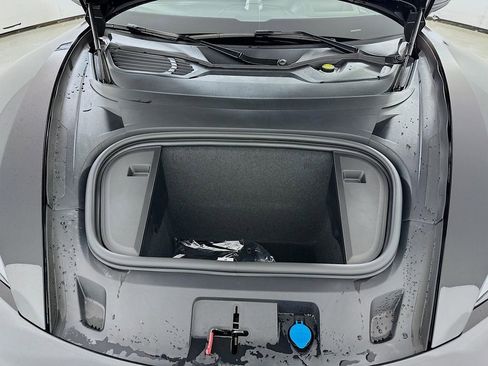 New 2025 Porsche Taycan image 32