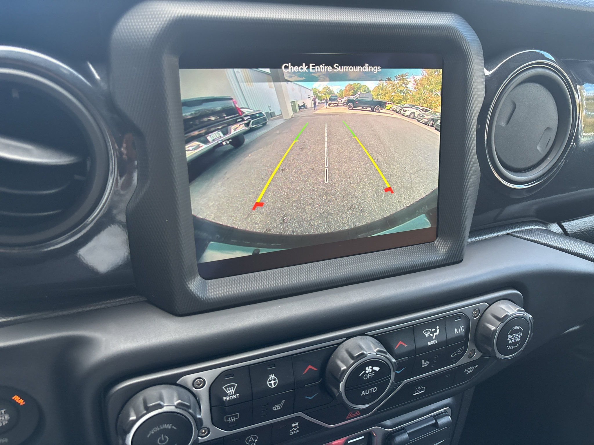 Used 2023 Jeep Wrangler Unlimited Sport AWD/4WD image 17