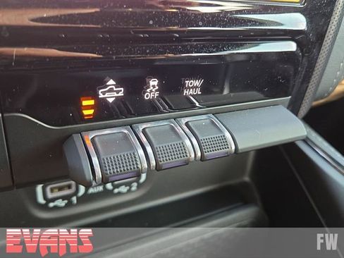 Used 2023 RAM 1500 Limited image 11