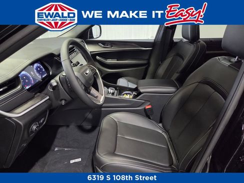 New 2025 Jeep Grand Cherokee L Limited w/ Luxury Tech Group II image 9