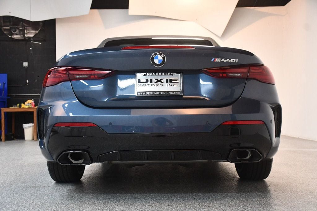 Used 2025 BMW M440i Convertible w/ Premium Package RWD image 12