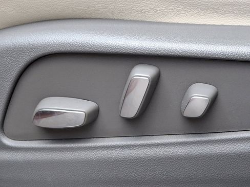 Used 2021 Cadillac XT5 Premium Luxury image 19