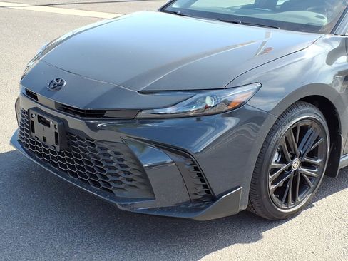 Used 2026 Toyota Camry SE FWD image 8