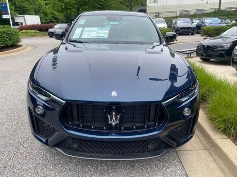 New 2024 Maserati Levante Trofeo image 3