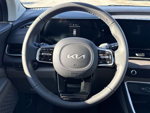 New 2026 Kia Carnival EX FWD image 11
