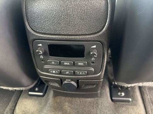 Used 2006 GMC Envoy XL SLT AWD/4WD image 14