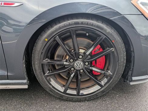Used 2021 Volkswagen GTI SE image 11