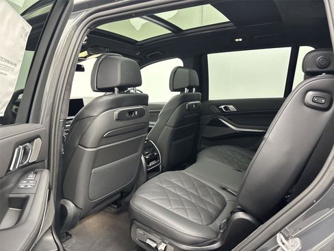 New 2026 BMW X7 xDrive40i w/ M Sport Package image 29