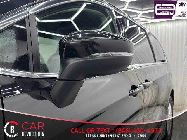 Used 2023 Chrysler Pacifica Touring-L FWD image 65