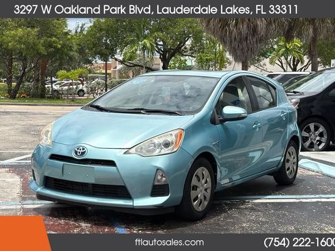 Used 2013 Toyota Prius C One FWD image 5