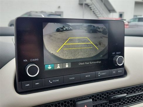 Used 2025 Honda HR-V LX image 11