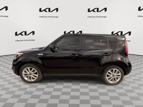 Used 2018 Kia Soul + FWD image 7