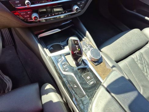 Used 2021 BMW 530i xDrive w/ Premium Package AWD/4WD image 32