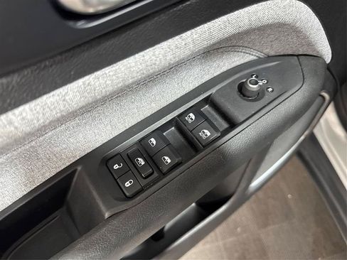 Used 2024 Jeep Compass Latitude AWD/4WD image 32