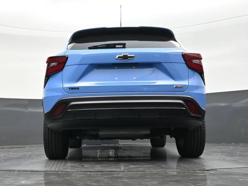 Used 2024 Chevrolet Trax RS w/ Driver Confidence Package FWD image 20