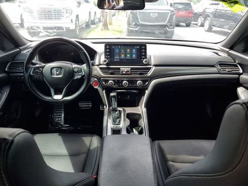 Used 2019 Honda Accord Sport image 11