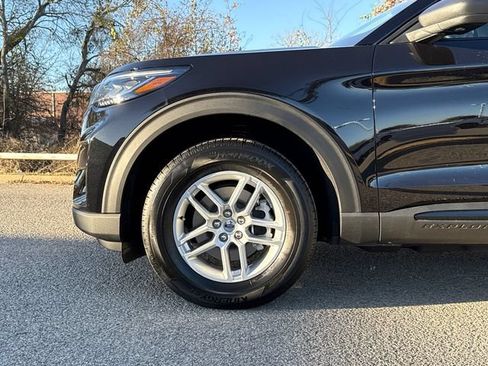New 2026 Ford Explorer Active RWD image 5