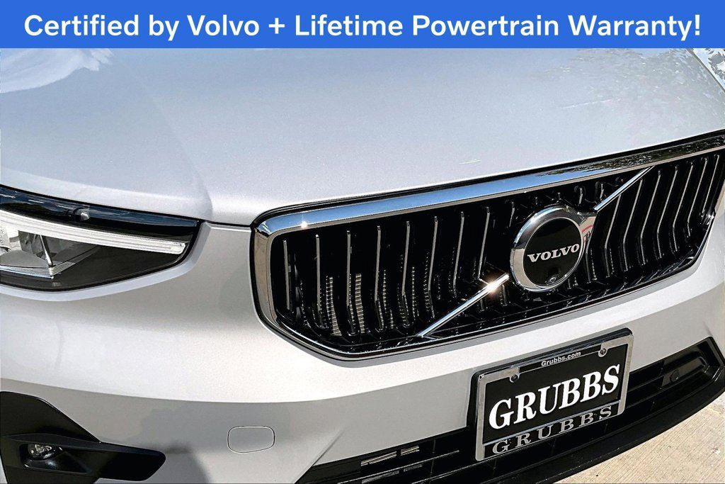 Used 2024 Volvo XC40 B5 Plus AWD/4WD image 38