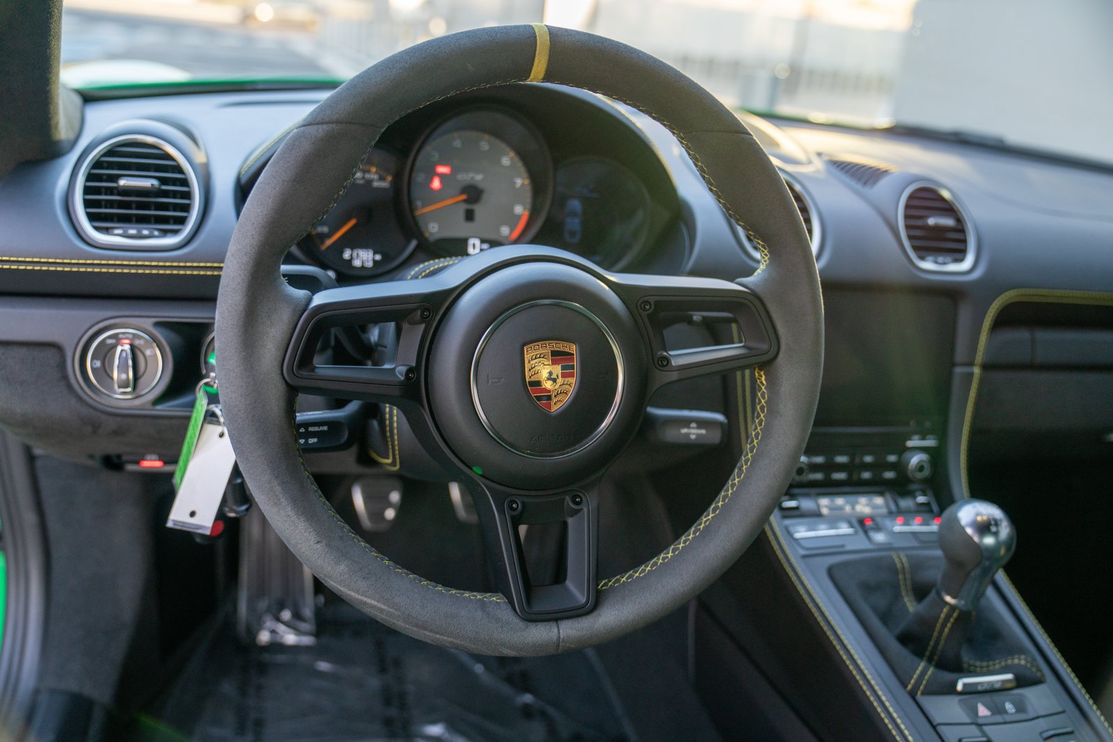 Certified 2022 Porsche 718 Cayman GT4 RWD image 17