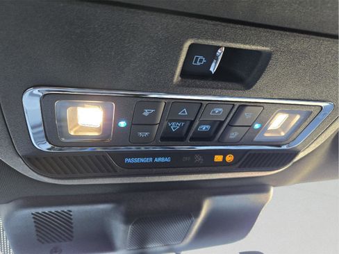 Used 2025 Ford F350 Platinum image 44