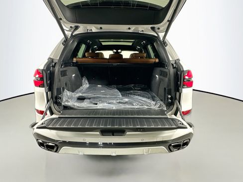 New 2026 BMW X5 M60i image 27