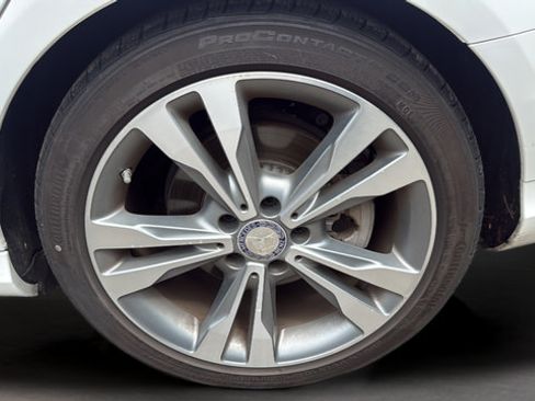 Used 2015 Mercedes-Benz C 300 Sedan image 30