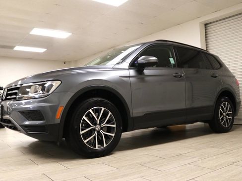 Used 2021 Volkswagen Tiguan S image 2