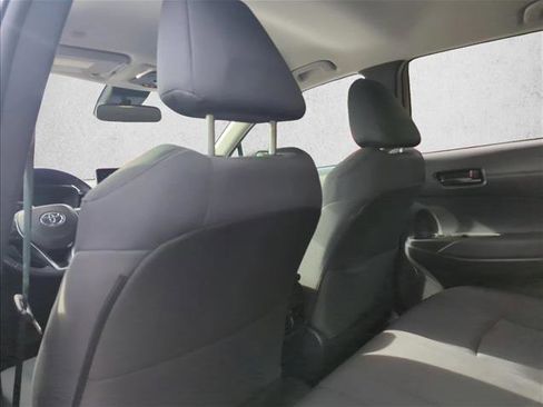 Used 2022 Toyota Corolla Cross LE image 19