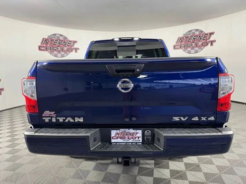 Used 2021 Nissan Titan SV w/ SV Convenience Package AWD/4WD image 6