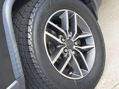 Used 2020 Jeep Grand Cherokee Limited RWD image 9