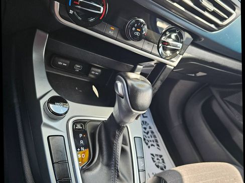 Used 2021 Kia Seltos S FWD image 19