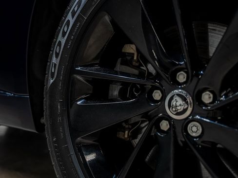 Used 2025 Jaguar F-PACE R-Dynamic S image 19