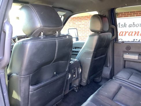 Used 2013 Ford F250 Lariat w/ Lariat Interior Pkg image 13