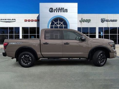 Used 2024 Nissan Titan PRO-4X w/ Pro-4x Convenience Package AWD/4WD image 3