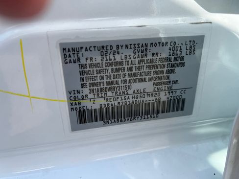 Certified 2024 Nissan Sentra SR FWD image 17