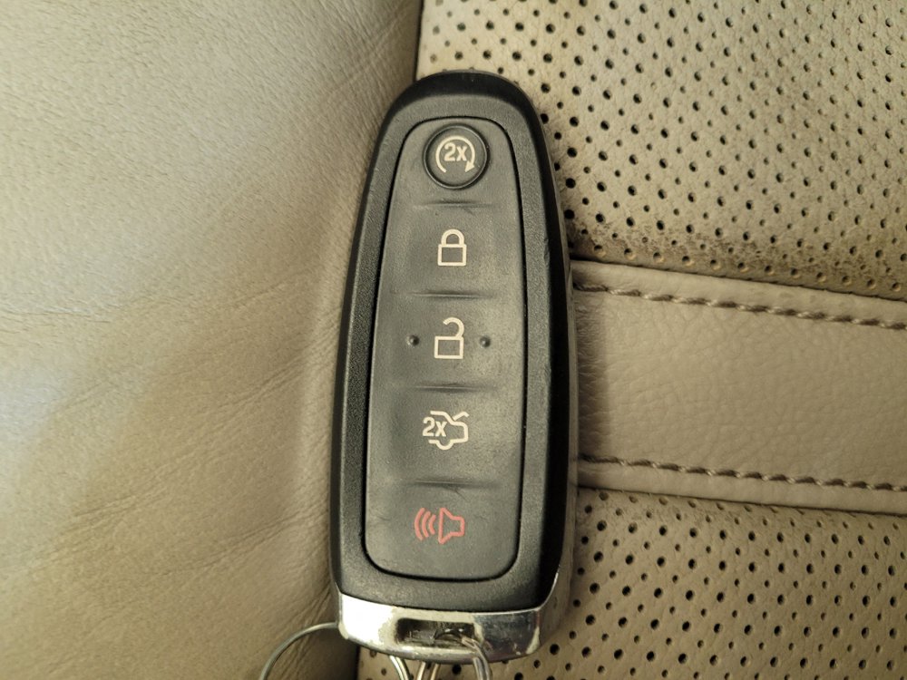 Used 2014 Lincoln MKX AWD w/ Equipment Group 102A image 32
