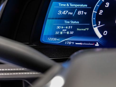 Used 2023 Chevrolet Corvette Z06 RWD image 15
