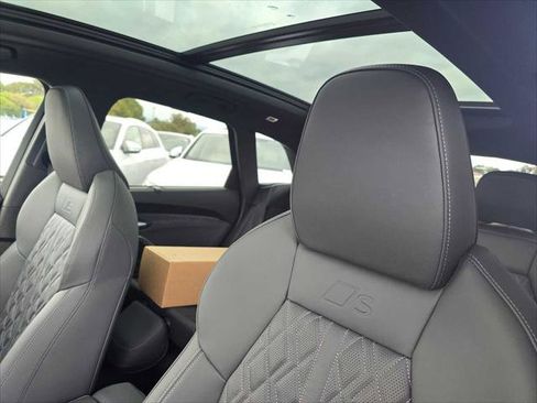 New 2025 Audi SQ5 Premium Plus image 25