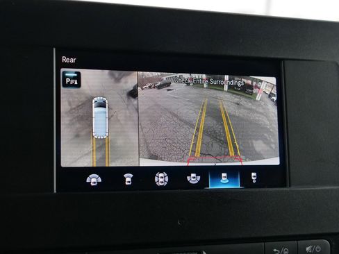 Used 2024 Mercedes-Benz Sprinter 2500 image 16