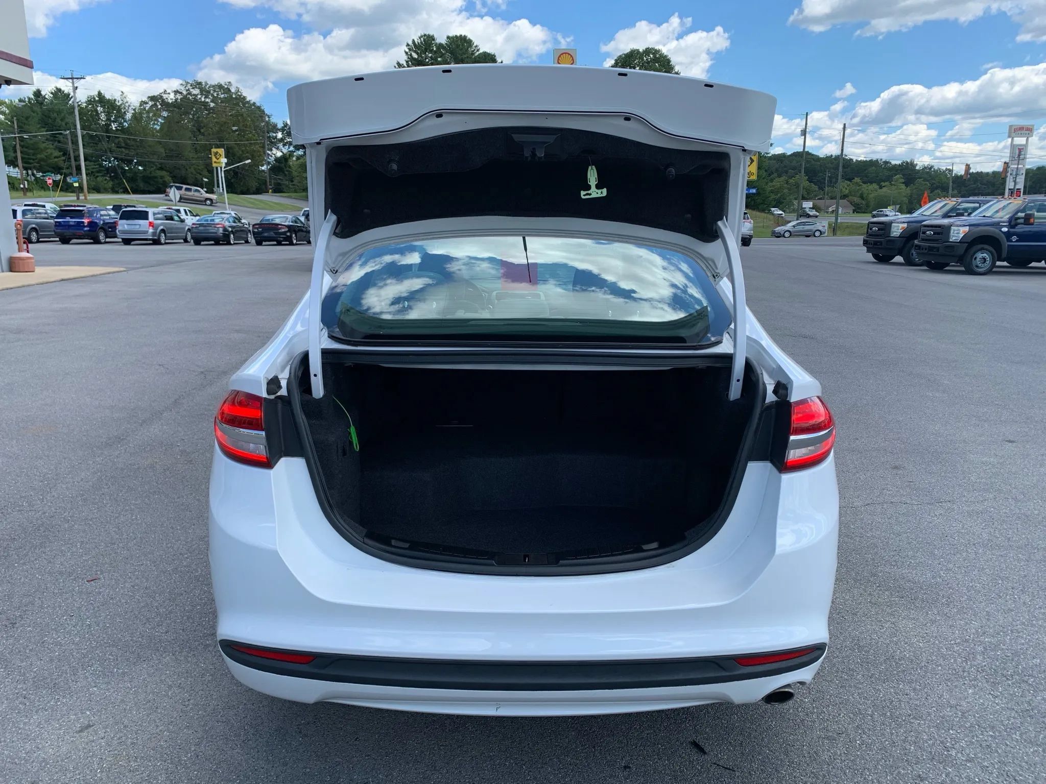 Used 2018 Ford Fusion S FWD image 28