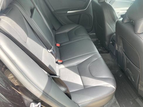 Used 2017 Volvo V60 T5 Cross Country w/ Convenience Package AWD/4WD image 14